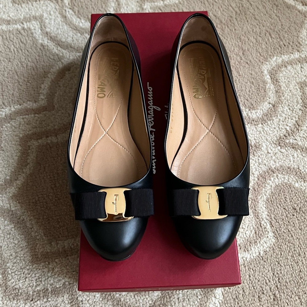 Salvatore Ferragamo - Varina Calf Leather Black